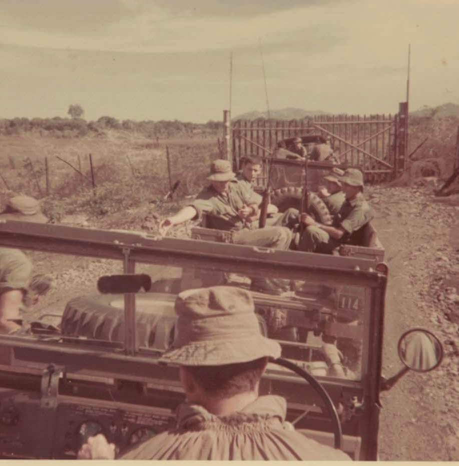 1 FD SQN convoy at gates to Horseshoe 1969